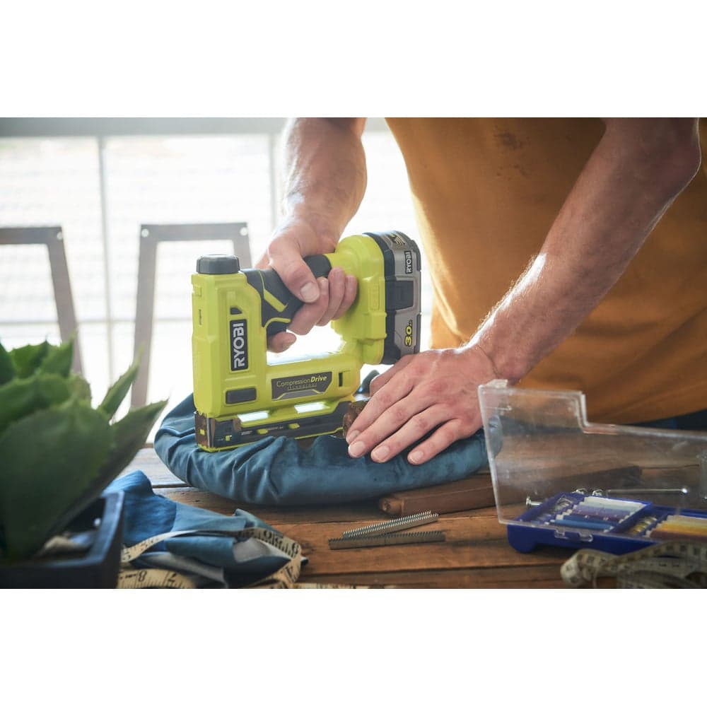 Аккумуляторный степлер Ryobi ONE+ R18ST50-0  без аккумулятора в комплекте 5133004496 — фото 9