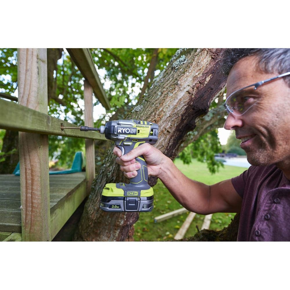 Импульсный бесщеточный винтоверт Ryobi ONE+ R18IDBL-0  без аккумулятора в комплекте 5133002662 — фото 3