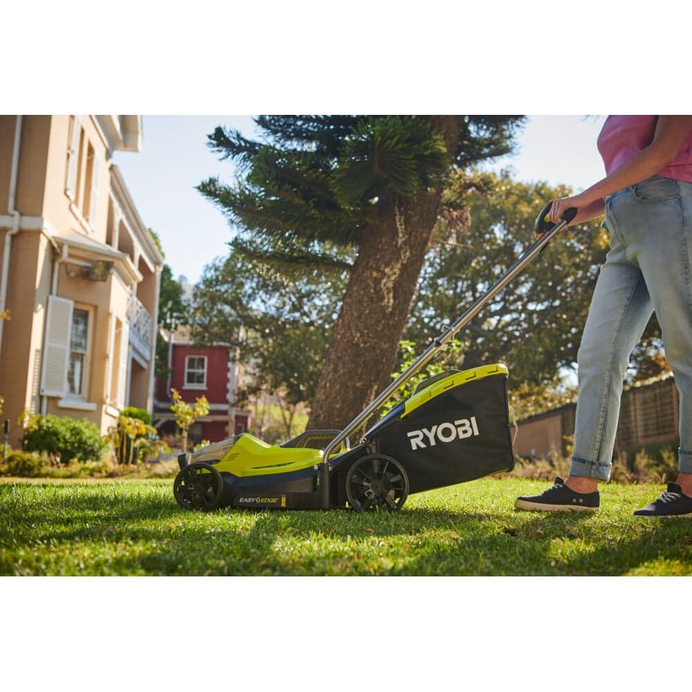 Газонокосилка Ryobi ONE+ 33cm; 1x аккумулятор 4.0Aч RLM18X33B40 5133004306 — фото 12